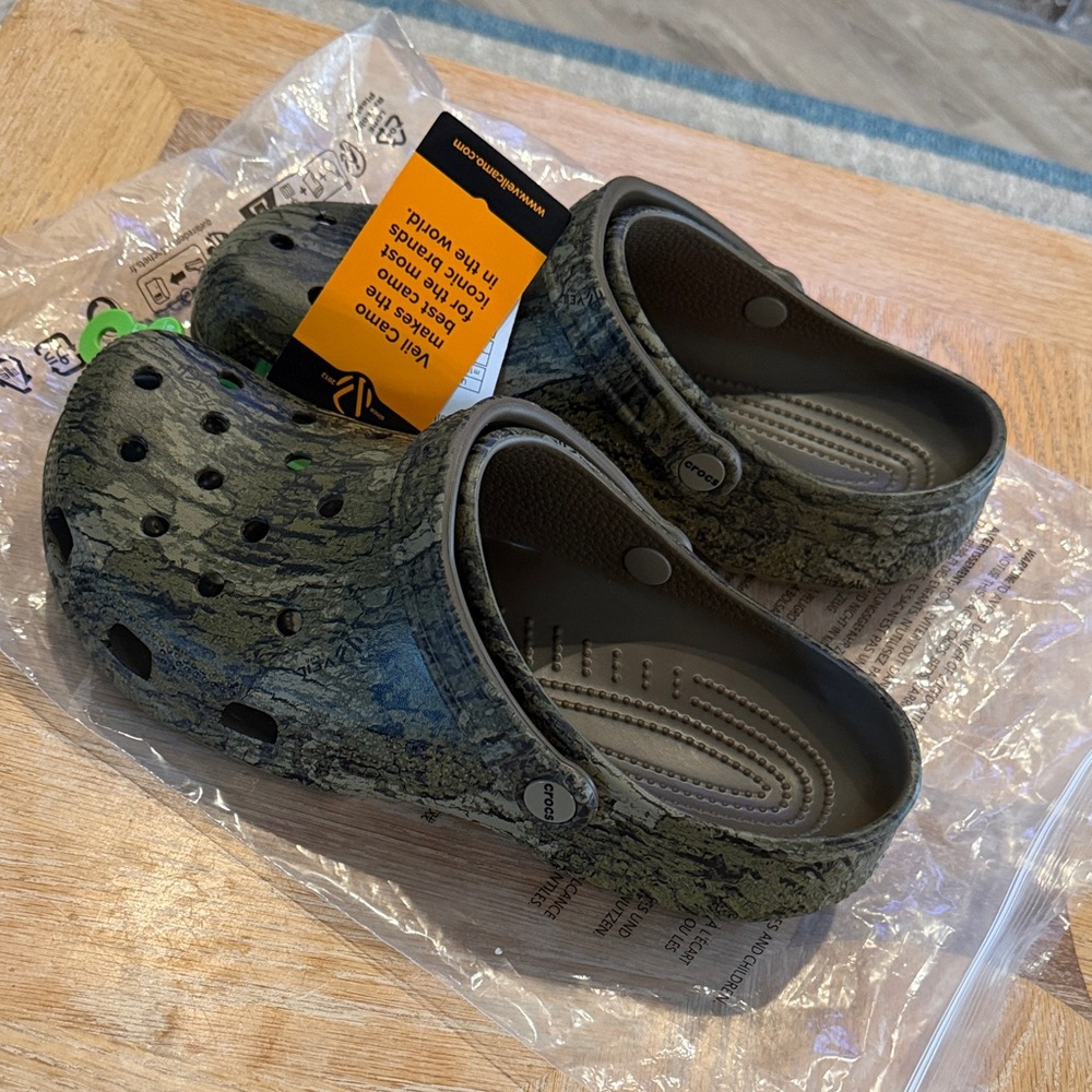 CROCS Camo Green Clogs